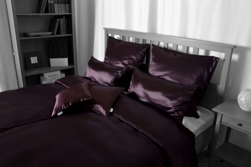 Шелковое постельное белье из Германии  Helios Chocolate